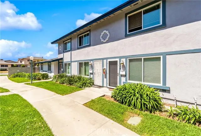 16578 Nube Lane, Huntington Beach, CA 92649 - #2