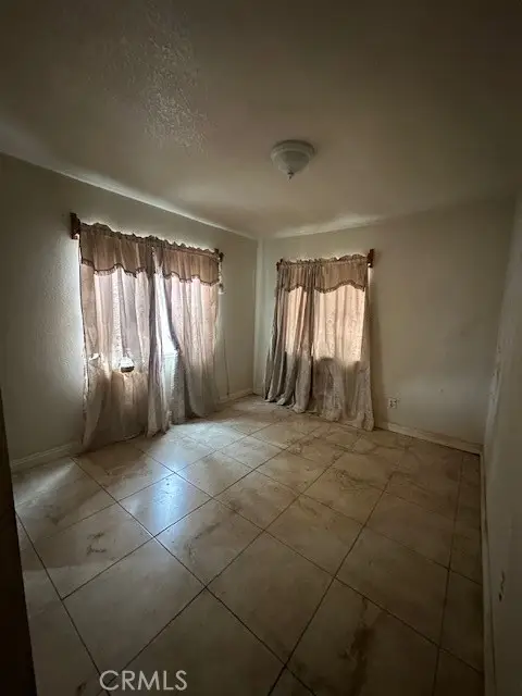 8103 Holmes Ave. Avenue, Los Angeles, CA 90001 - #3