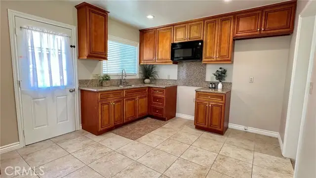 18289 Seville, Fontana, CA 92335 - #3