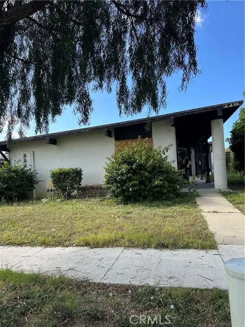 113 Clearbrook, Costa Mesa, CA 92626
