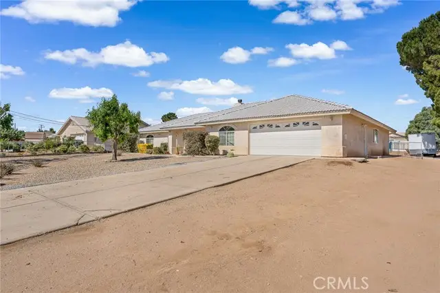 7592 Victor Ave, Hesperia, CA 92345 - #3