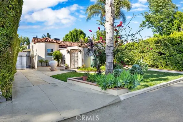 11301 Blix, North Hollywood, CA 91602