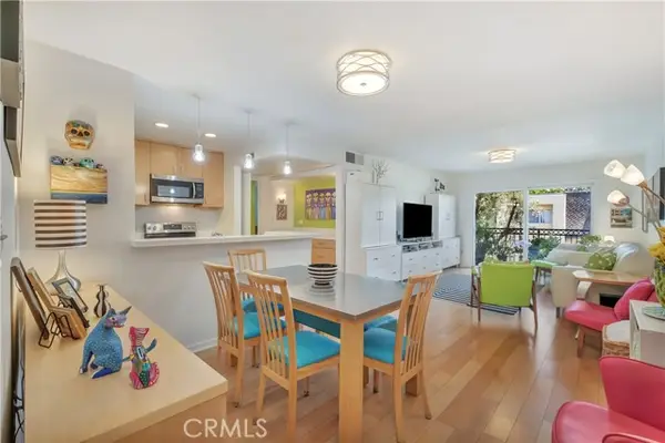 5257 Radford Avenue  #209, Valley Village, CA 91607