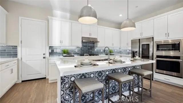 24520 Via La Sombrilla, Valencia, CA 91354 - #2