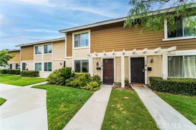2921 S Sycamore St  #E, Santa Ana, CA 92707 - #3