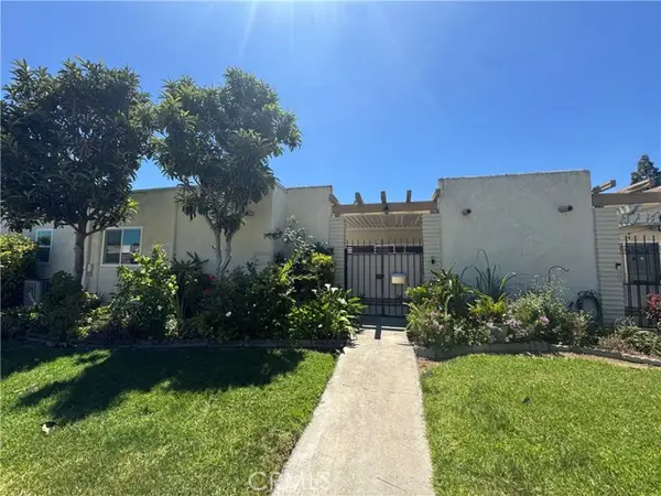 2252 Via Puerta  #B, Laguna Woods, CA 92637