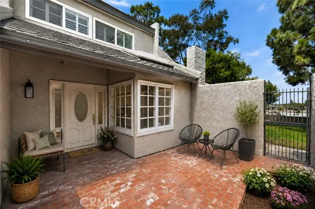 18692 Maplewood Cir, Huntington Beach, CA 92646 - #2