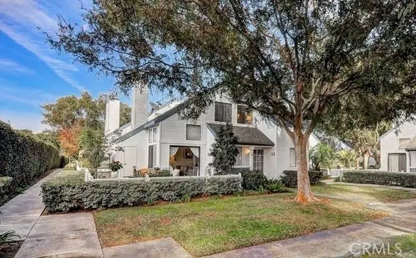 51 Greenmoor, Irvine, CA 92614