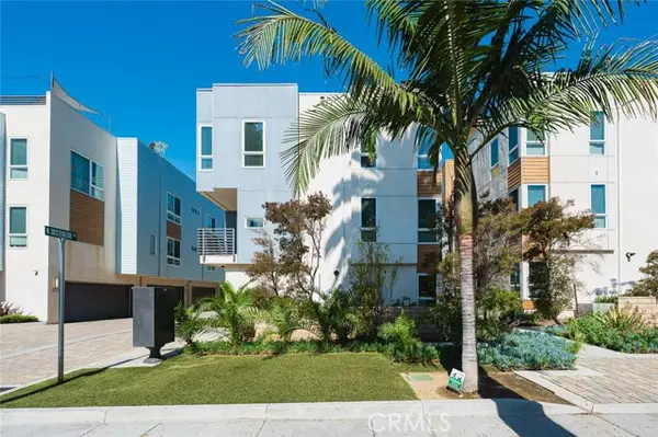 5627 Observation Lane, Los Angeles, CA 90028