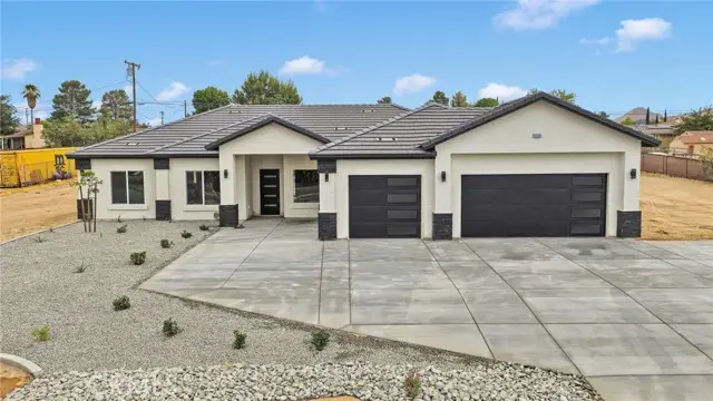 15561 Apple Valley Road, Apple Valley, CA 92307 - #3