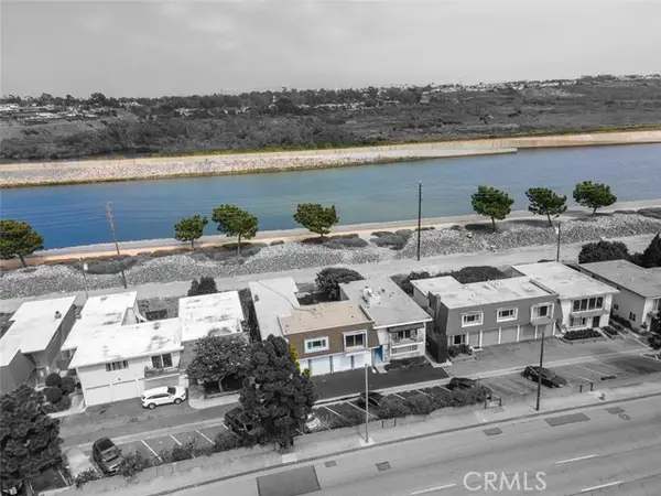21662 Brookhurst  #C, Huntington Beach, CA 92646