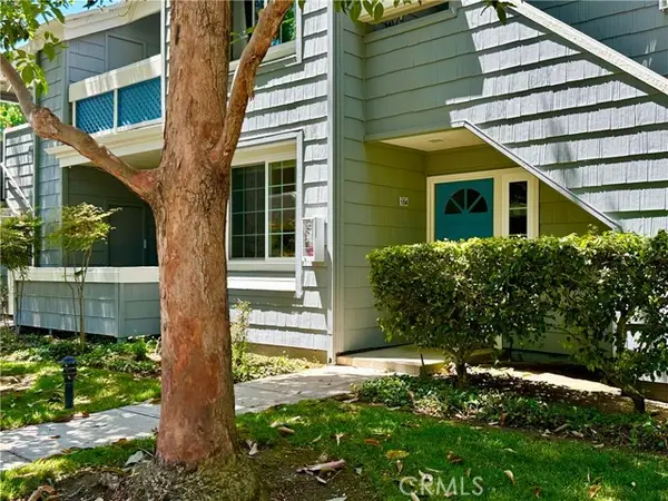 19342 Sunray Lane  #104, Huntington Beach, CA 92648