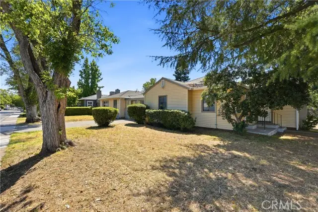 1002 Lochbrae Rd, Sacramento, CA 95815 - #1
