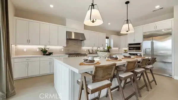 24377 Camino Oceano, Valencia, CA 91354