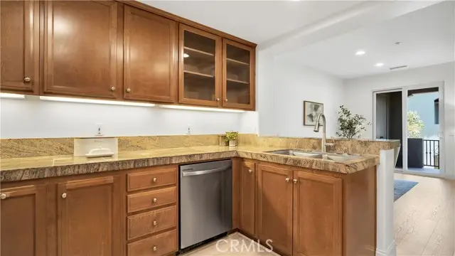 128 Talmadge, Irvine, CA 92602 - #3