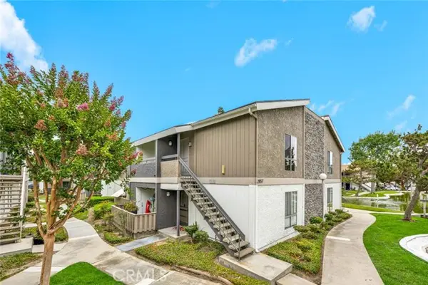 2857 Fairview Street  #J, Santa Ana, CA 92704