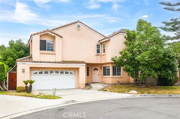 5108 Napali, Santa Ana, CA 92704
