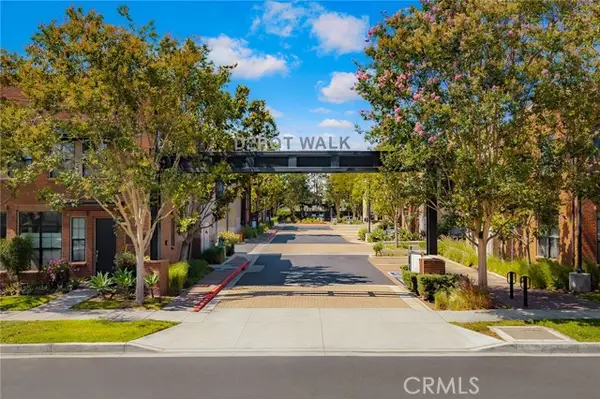 551 Maple Ave, Orange, CA 92868