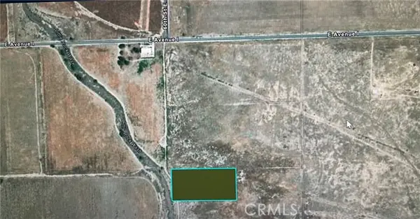 60 Kettering, Lancaster, CA 93535