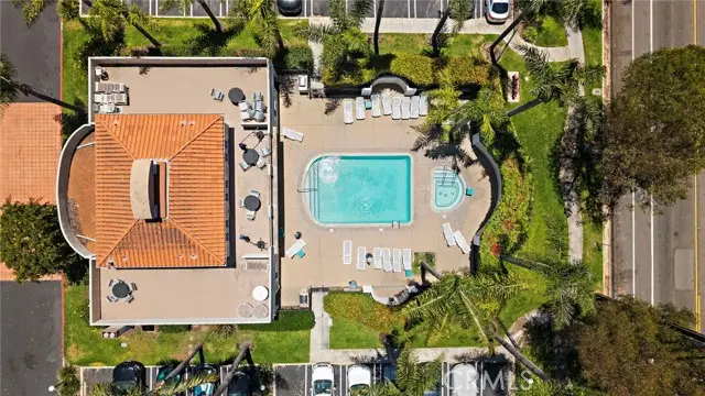 606 Lake Street  #23, Huntington Beach, CA 92648 - #2