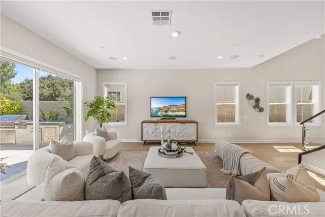 400 Riverbend, Lake Forest, CA 92630 - #3