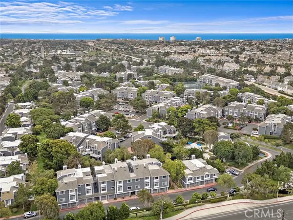 8206 Bridgepoint  #206, Huntington Beach, CA 92646