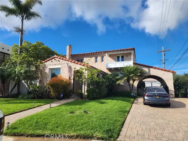 3647 Hyacinth, San Diego, CA 92106 - #3