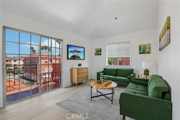 409 Utica  #A11, Huntington Beach, CA 92648