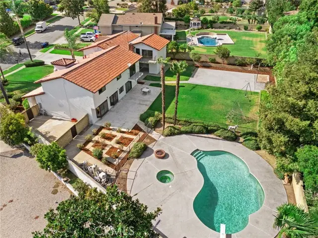 1868 Laurel, Upland, CA 91784 - #3