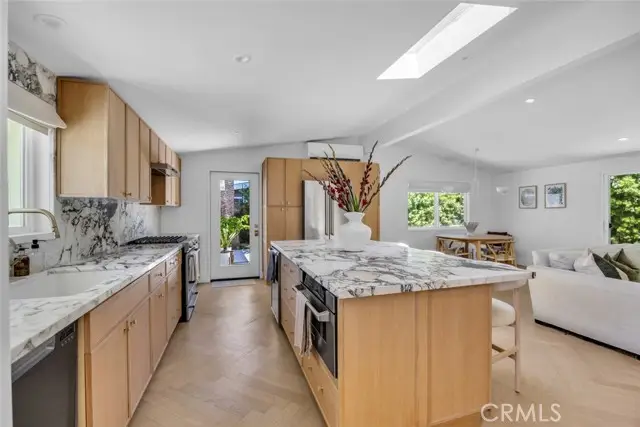 268 Bay Street, Costa Mesa, CA 92627 - #2