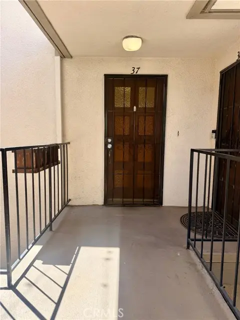 2575 19th, Signal Hill, CA 90755