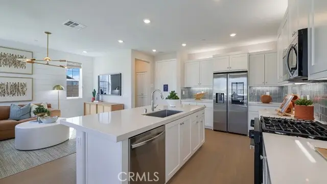 2207 Aneto Way, Santa Paula, CA 93060 - #3