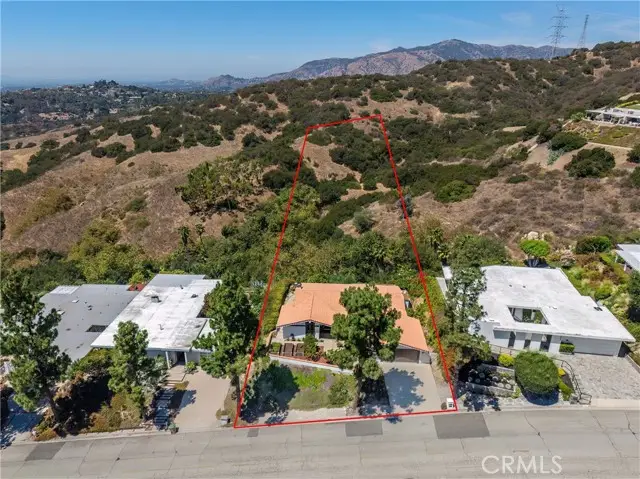 2817 Mountain Avenue, Claremont, CA 91711 - #3