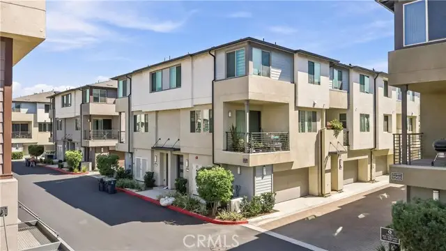 1570 Topeka Avenue  #8, Placentia, CA 92870 - #3