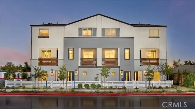 1310 W Oakcrest Paseo, Ontario, CA 91762 - #1