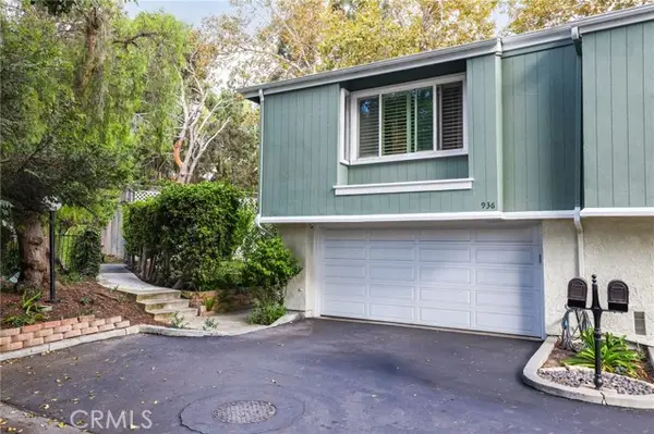 936 Hollow Brook, Costa Mesa, CA 92626