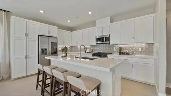 27451 Novella Lane, Valencia, CA 91381