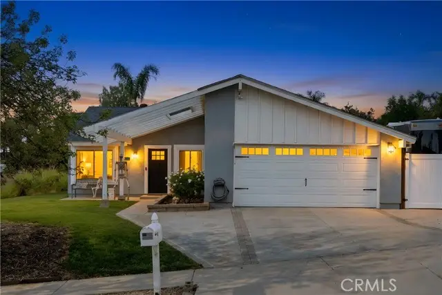 27371 Garza, Saugus, CA 91350 - #1
