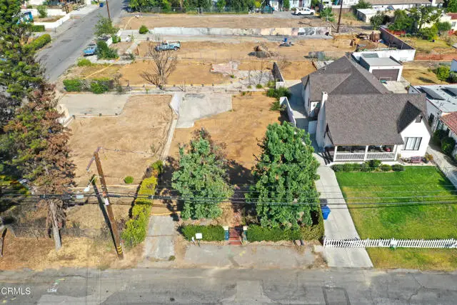 2034 El Molino Avenue, Altadena, CA 91001 - #2