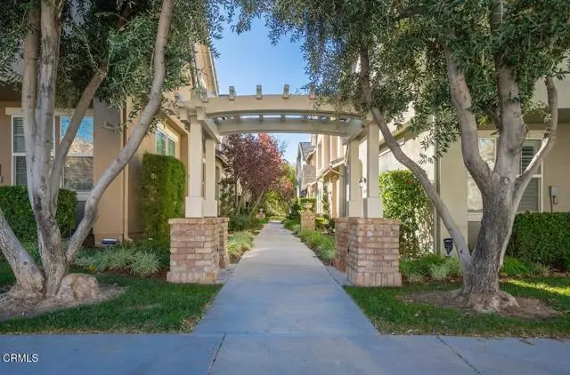 27285 Blue Spruce Place, Valencia, CA 91354 - Image #3