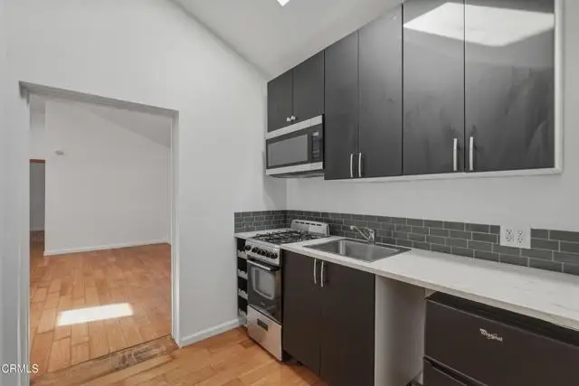 137 Arena Street, El Segundo, CA 90245 - #3