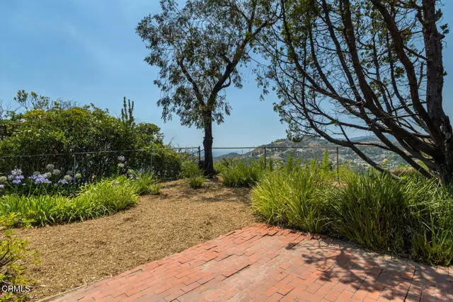 3810 San Augustine Drive, Glendale, CA 91206 - #3