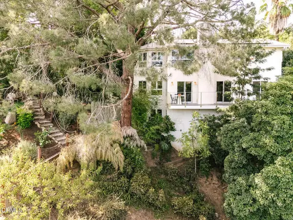 8008 Jorderr Avenue, Los Angeles, CA 90046