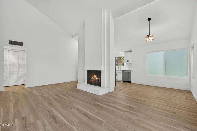22330 Victory Boulevard  #604, Woodland Hills, CA 91367 - #3