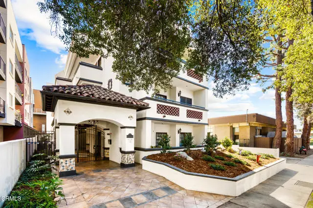 156 Oak Knoll Avenue  #305, Pasadena, CA 91101 - #1