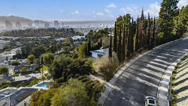 949 Avonoak Terrace, Glendale, CA 91206