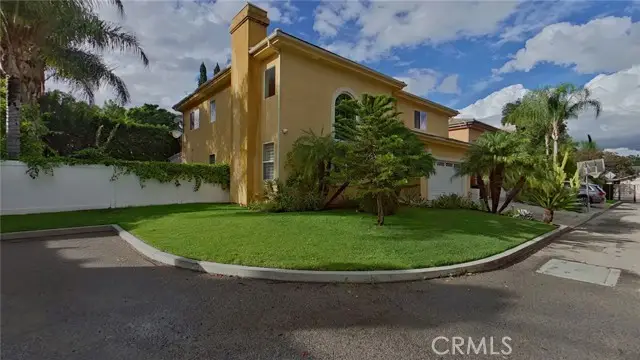 6937 Kian Court, Van Nuys, CA 91406 - Image #2