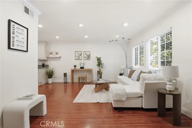 4189 Vineland Avenue  #111, Studio City, CA 91602 - #3