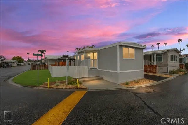 306 Kings Lane, Bakersfield, CA 93308 - Image #1