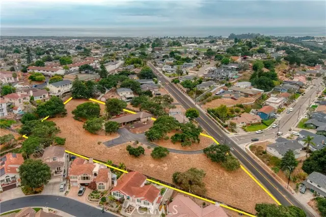 910 12th Street, Grover Beach, CA 93433 - #1
